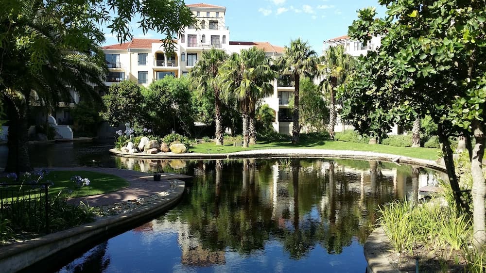 Luxurious Apartment in Century City