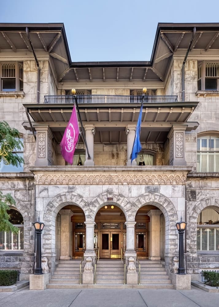 Alta Club