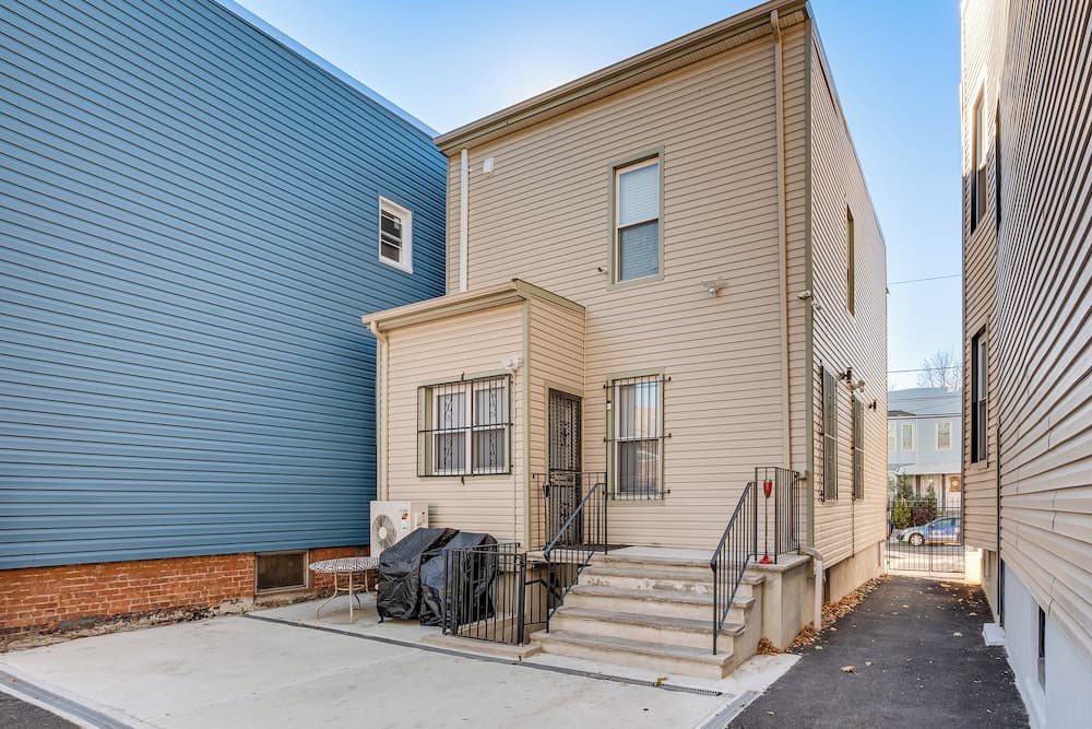Jersey City Apartment w/ Game Room: 7 Mi to Nyc!