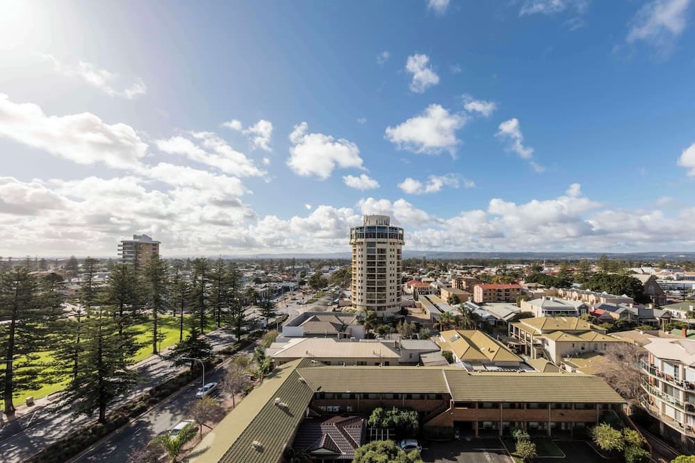Oaks Glenelg Liberty Suites
