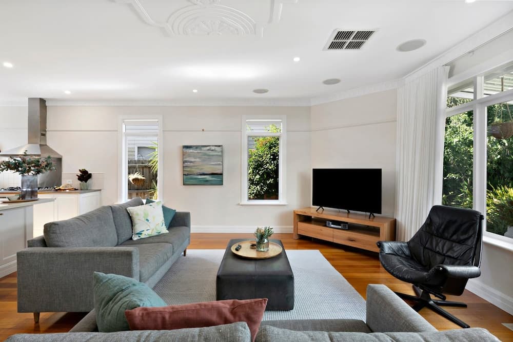 Essendon Gem Bungalow 4BR