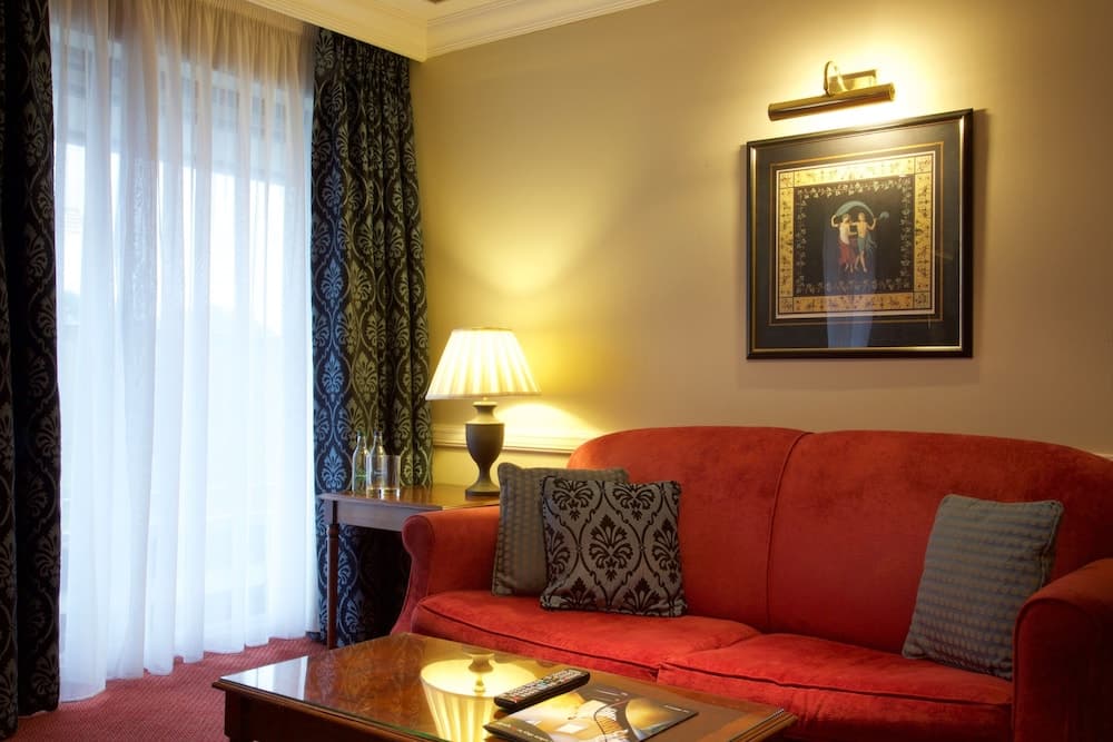 Derby Mickleover Hotel, BW Signature Collection 3