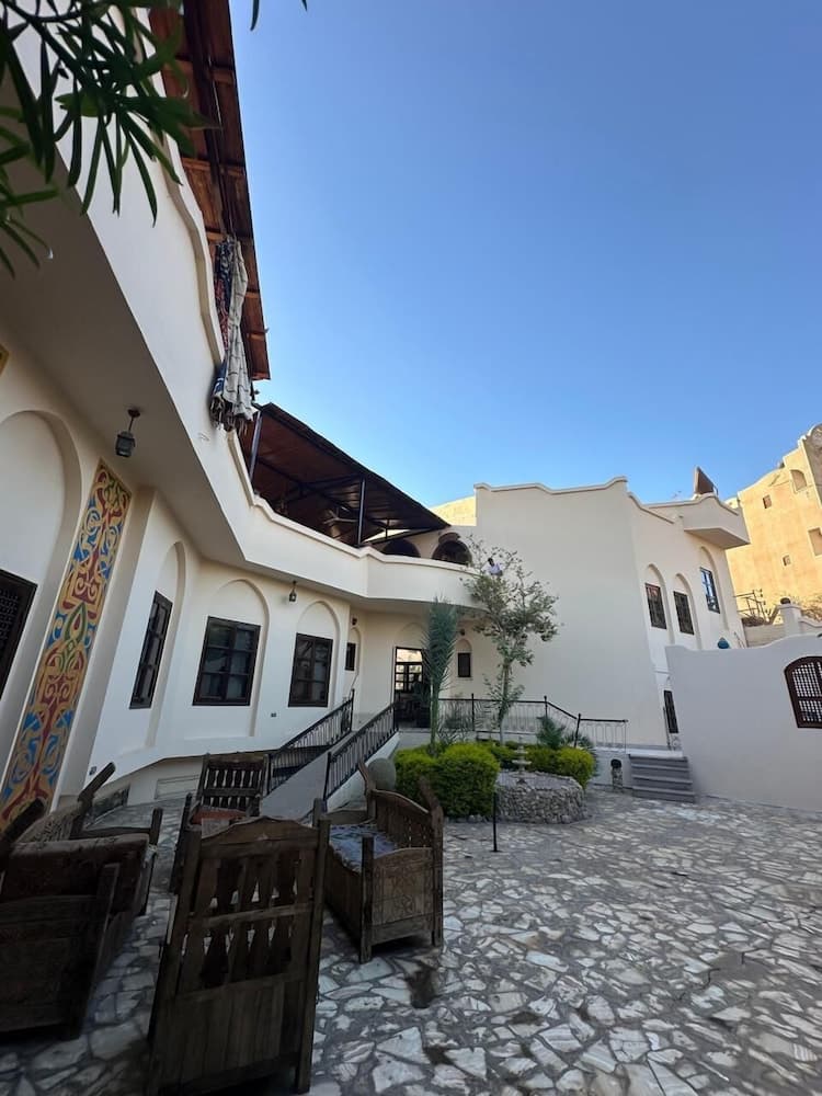 El Nakhil Hotel