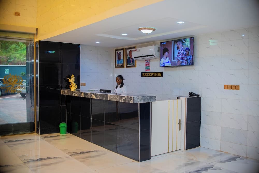 Golden Top Hotel