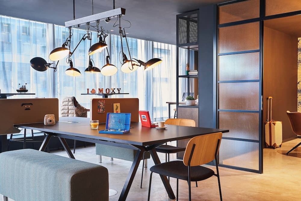 Moxy Southampton 4