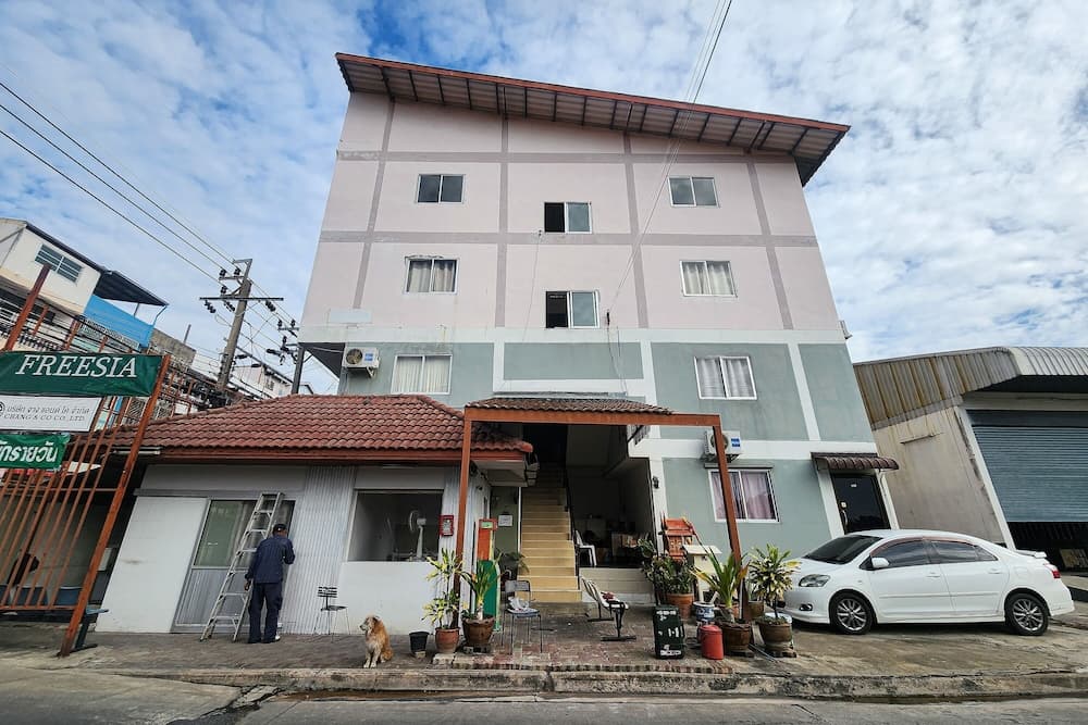 Freesia Guesthouse Suvarnabhumi