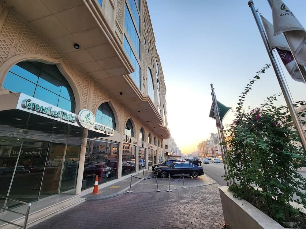 Green Leaf Hotel