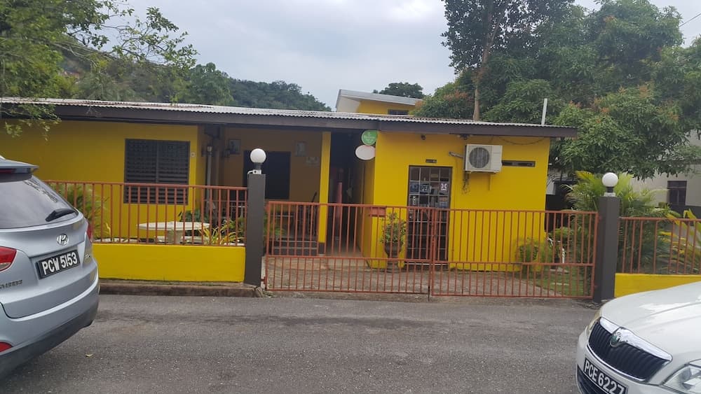 Tony's Guest House