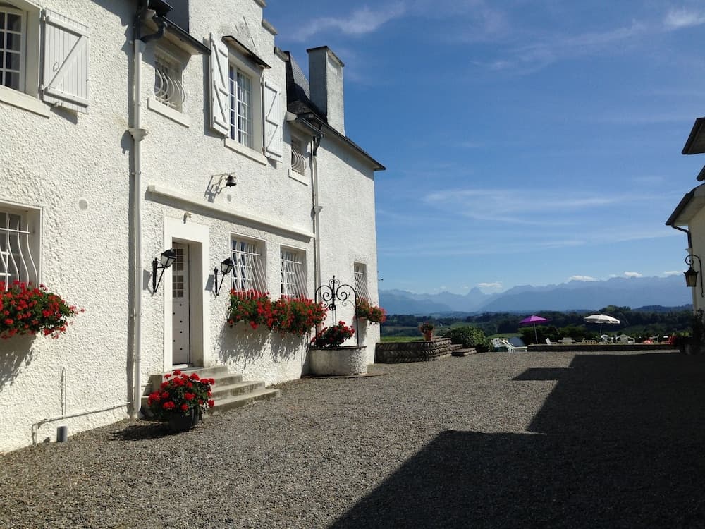 Clos Mirabel Manor B&B