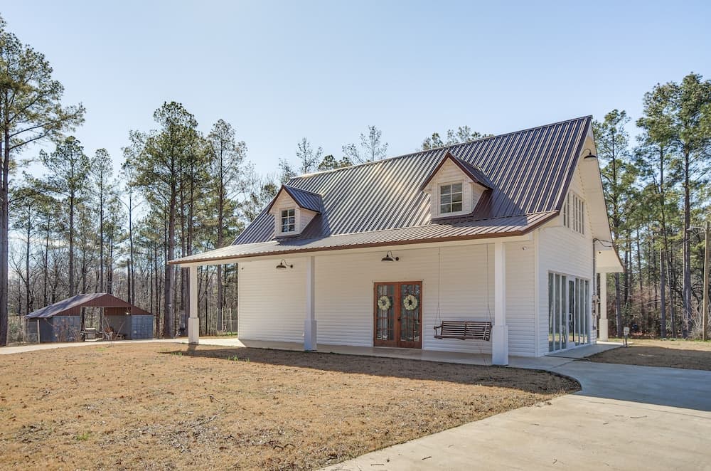Spacious Lexington Home w/ Fire Pit: Hunt & Fish!