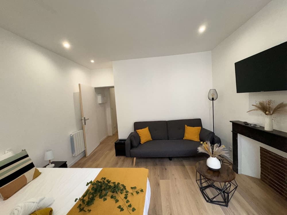 Cozy Urban Nest Near Le Mans