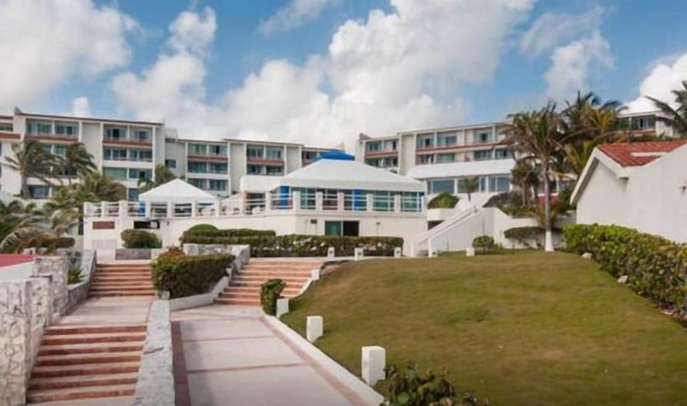 Solymar Cancun Condos