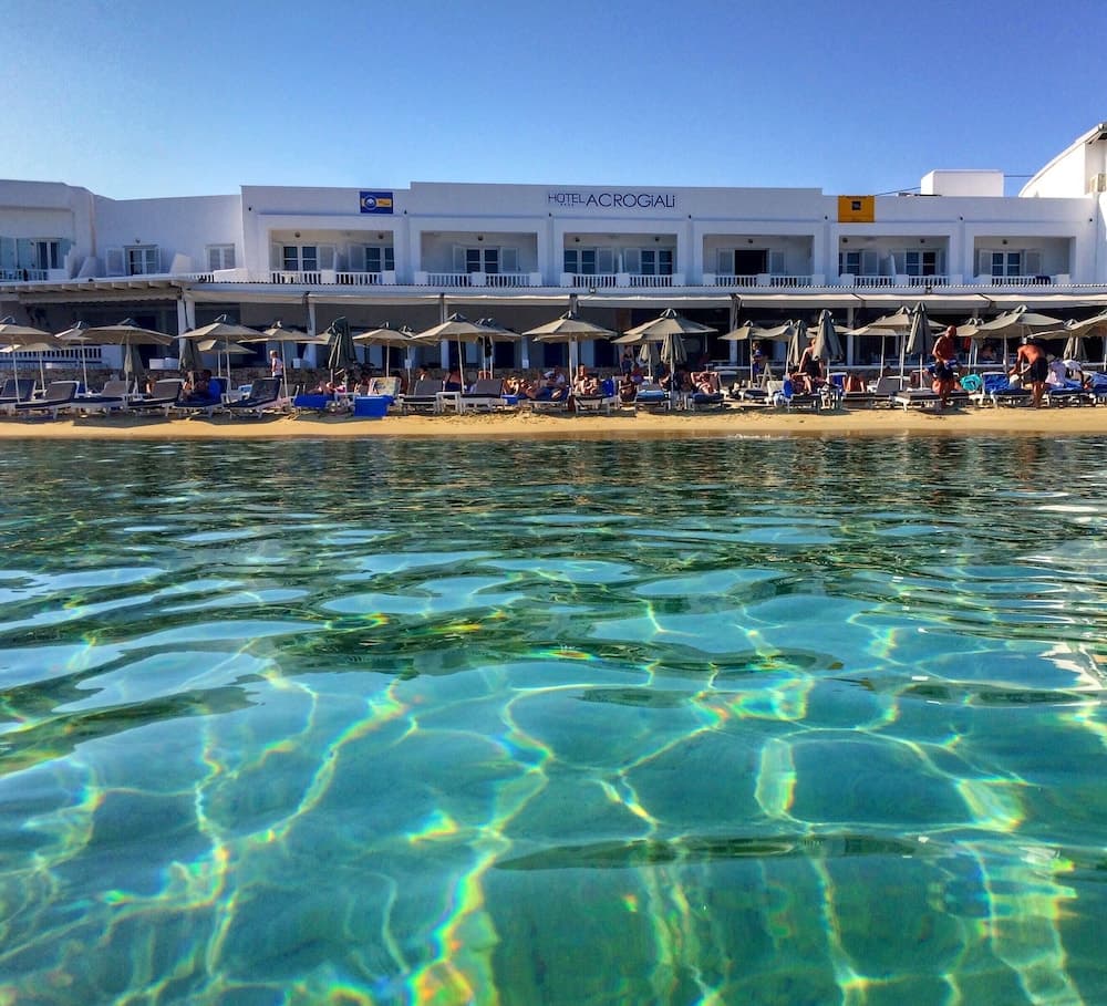 Acrogiali Beachfront Hotel