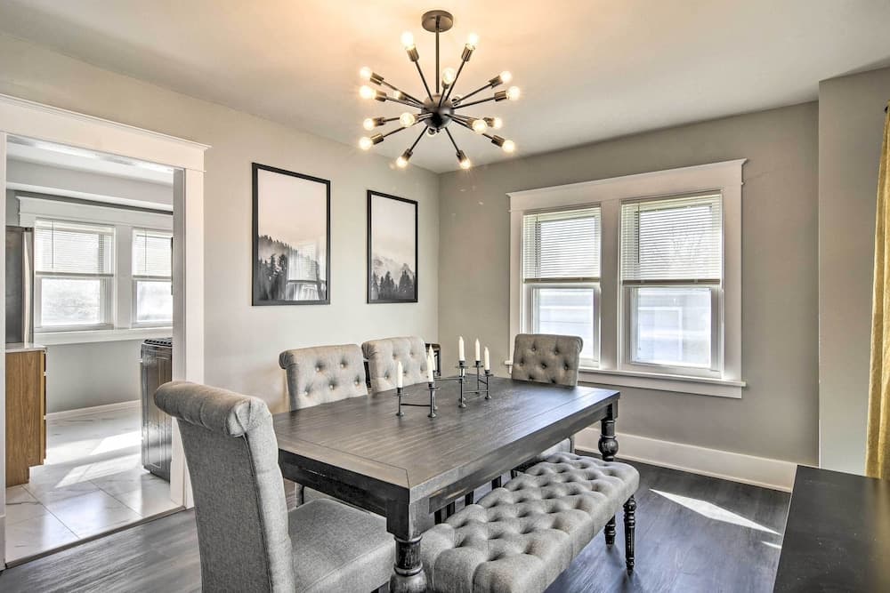 Dog-friendly Home ~ 14 Mi to Highmark Stadium