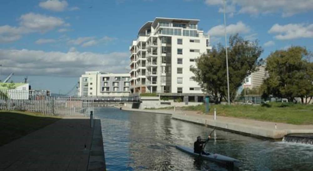 702 Canal Quays