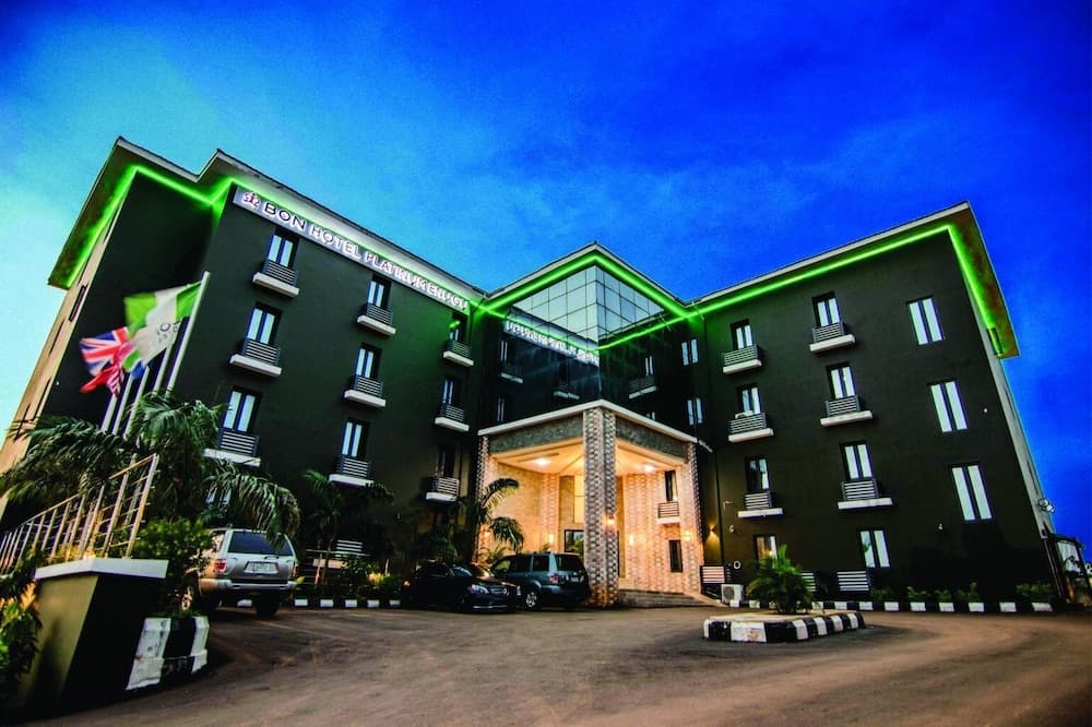 BON HOTEL PLATINUM
