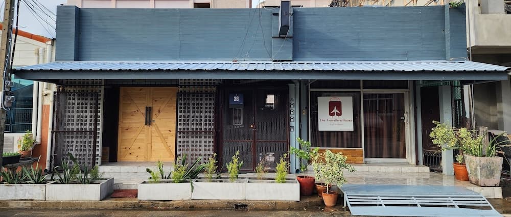 The Travellers House - Pet Friendly Accommodation
