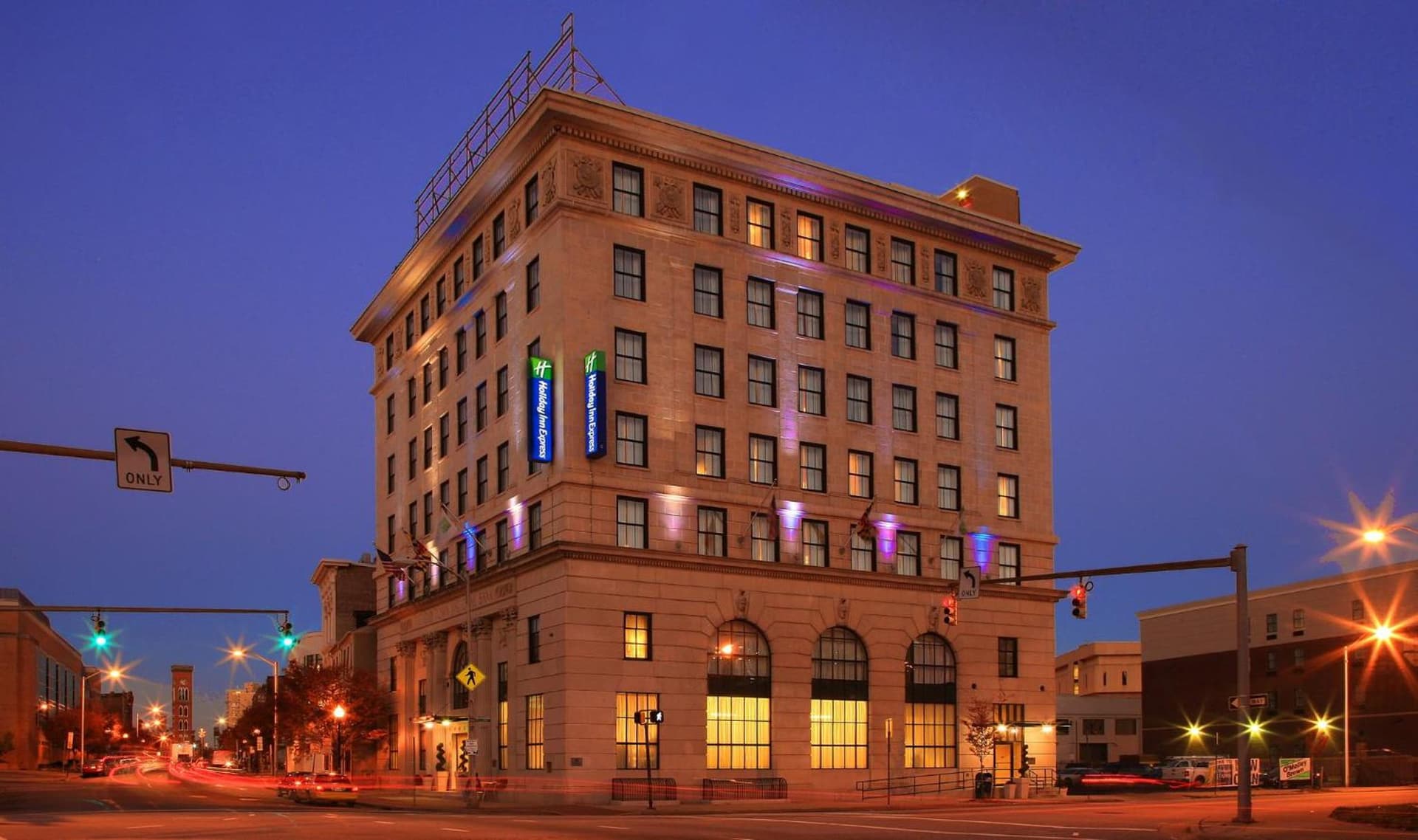 Holiday Inn Express Baltimore-Downtown, an IHG Hotel 4