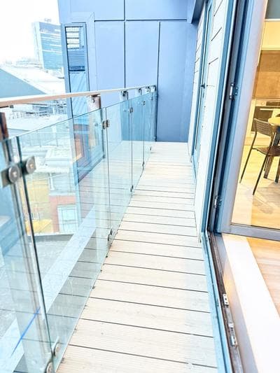 City centre, Top floor apartment, Two balconies 2