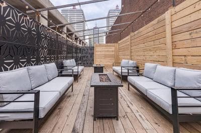 Penthouse Grand Executive Suite 2