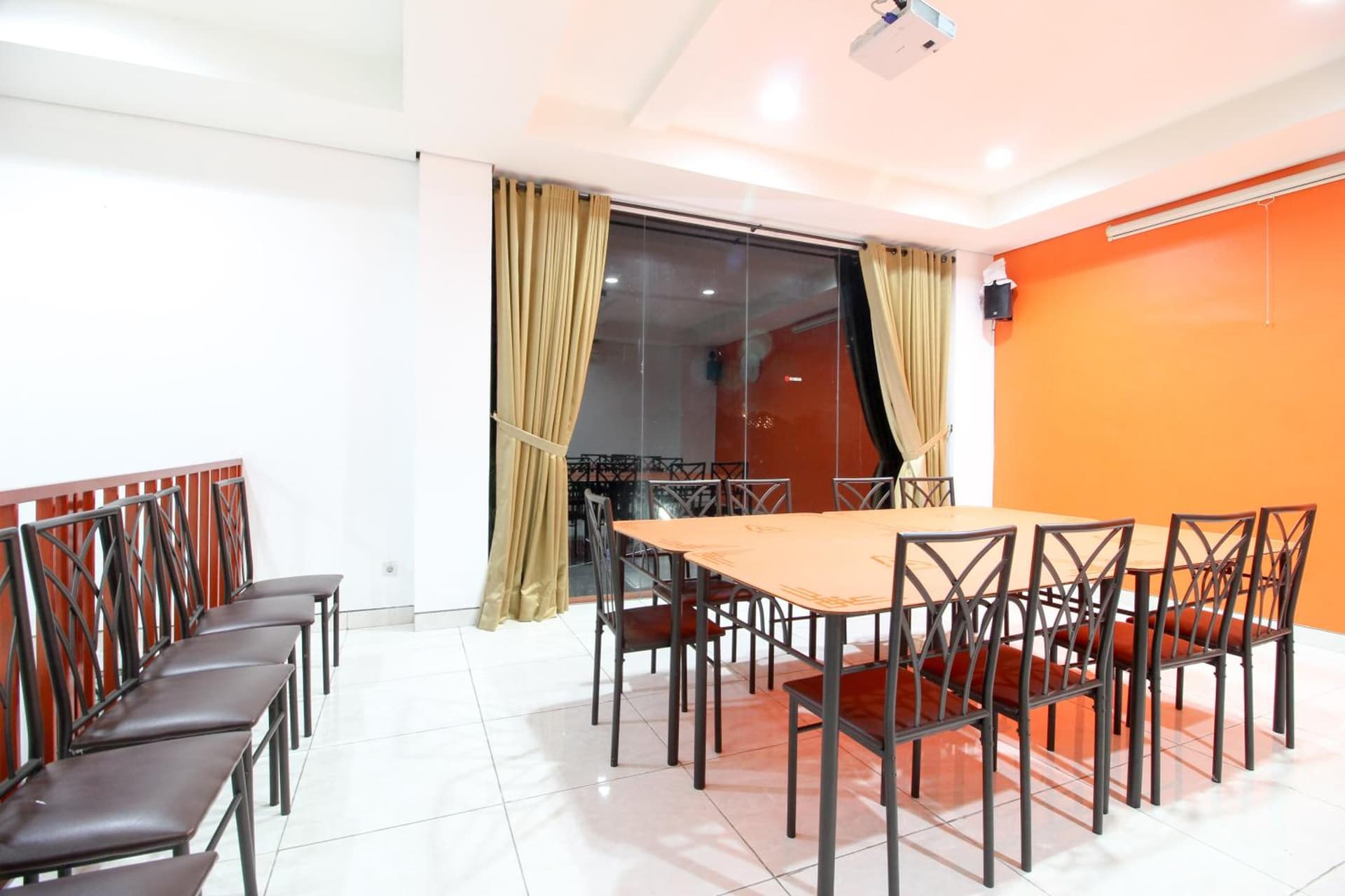 RedDoorz Plus @ Affandi Gejayan
