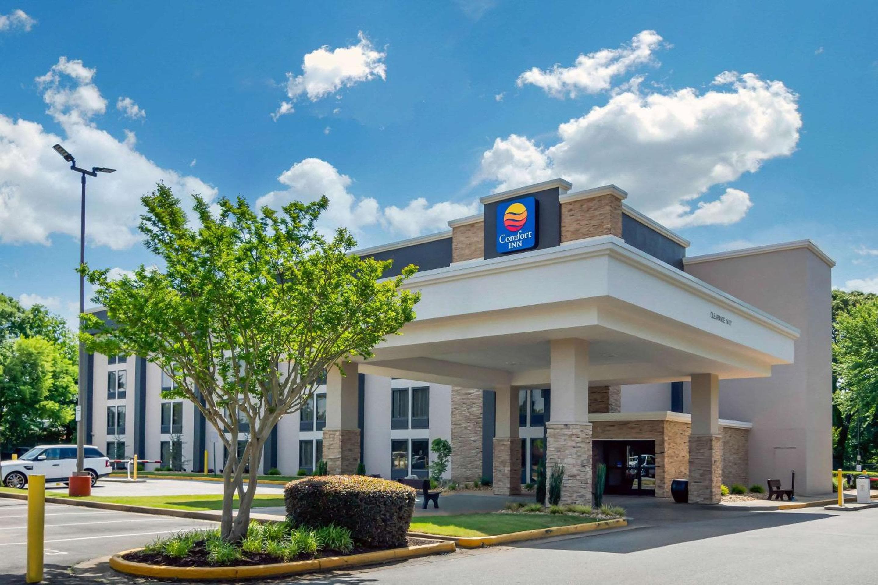 Spark by Hilton Atlanta Airport South College Park