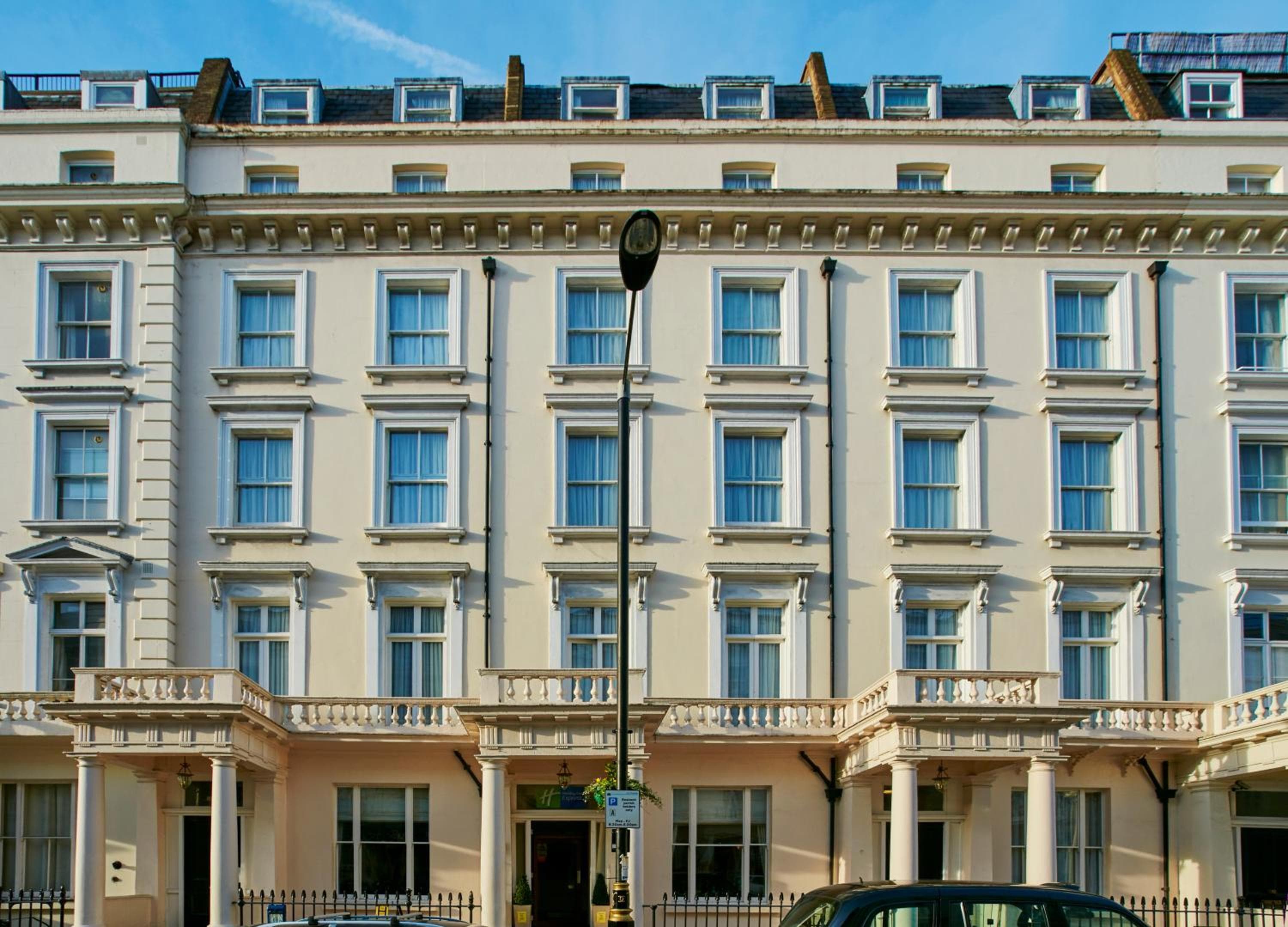 Holiday Inn Express London Victoria by IHG