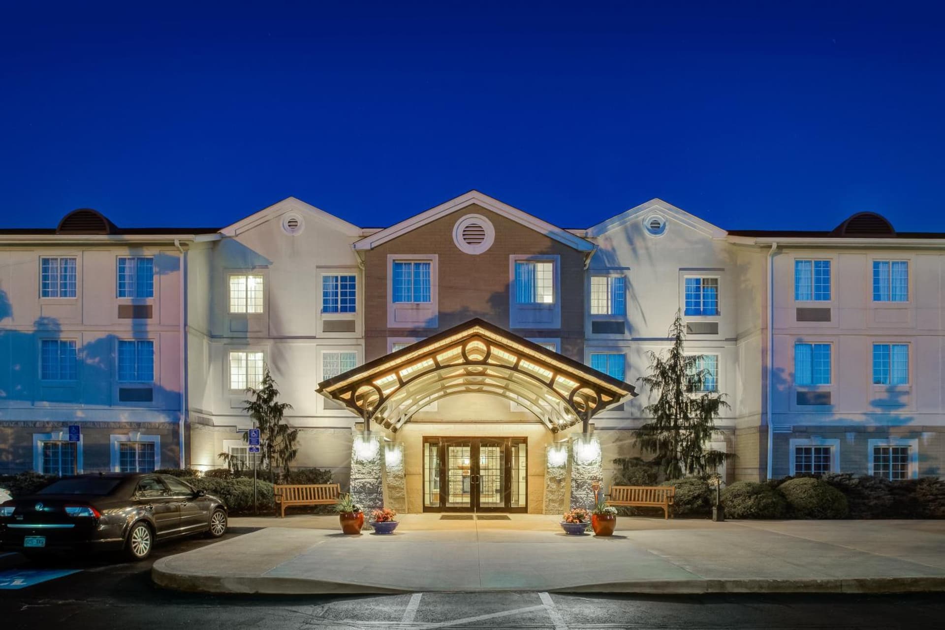 Staybridge Suites Cleveland Mayfield Heights Beachwood by IHG