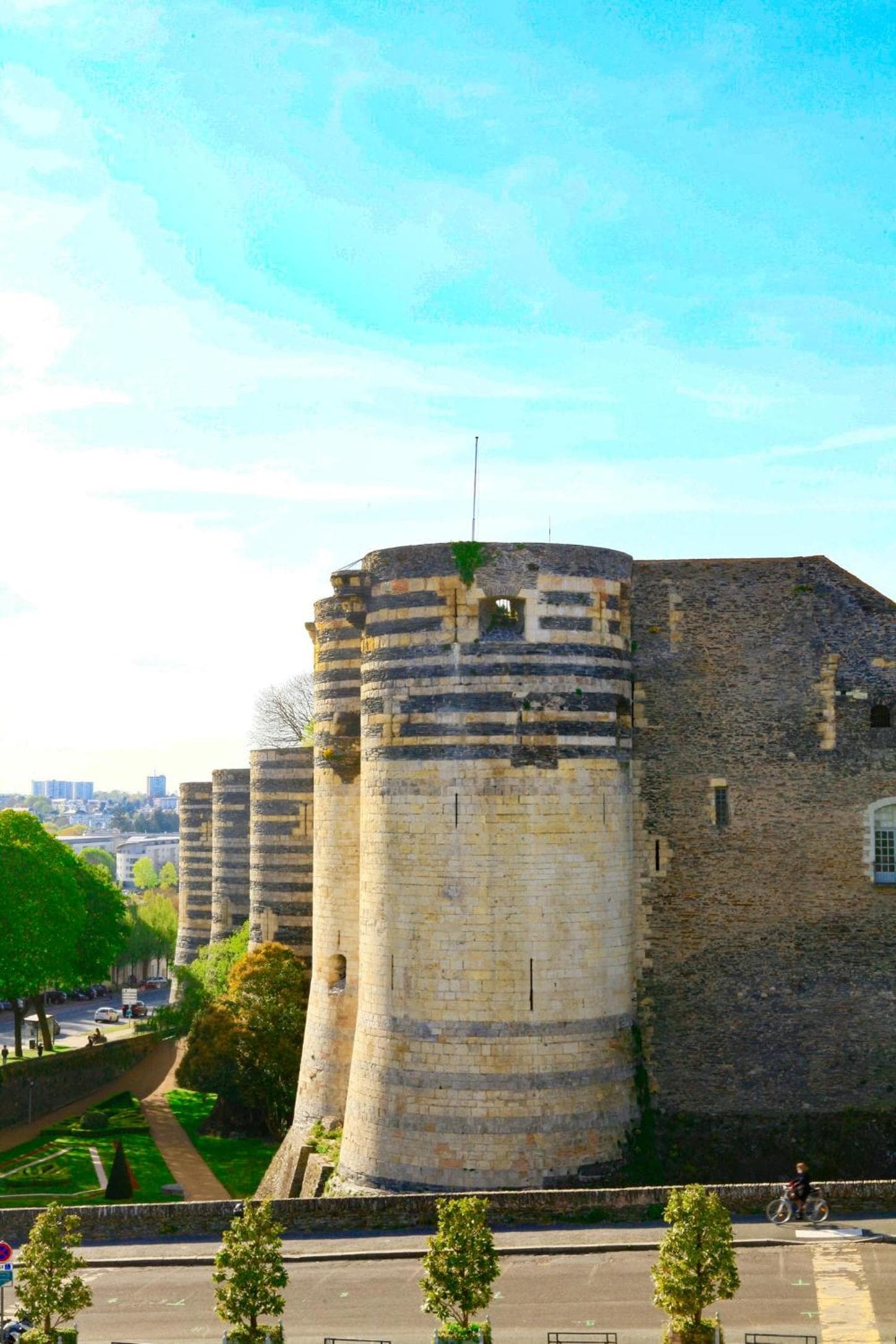 Logis Hôtels- Hôtel Marguerite d'Anjou Angers château