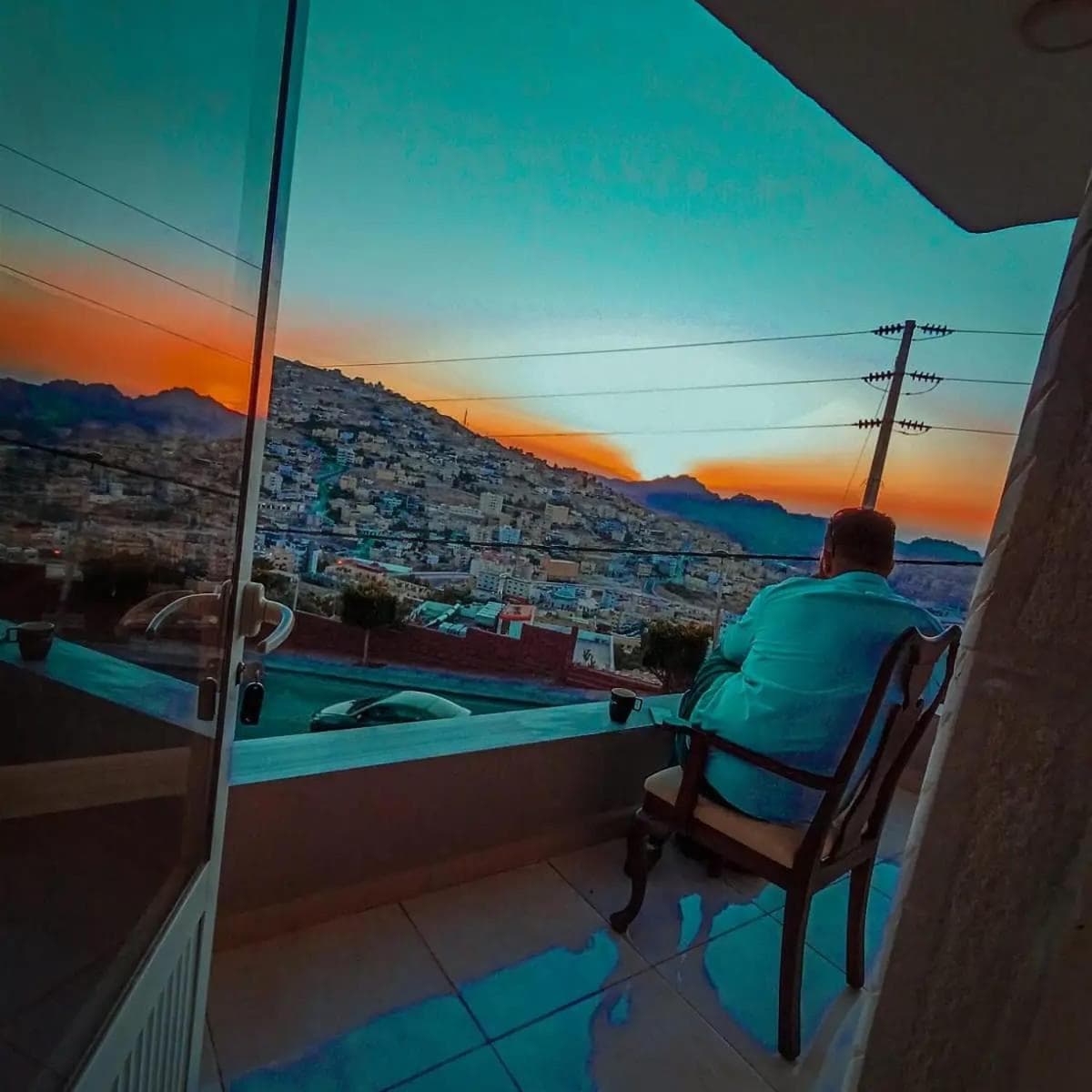 Over Mountains Hotel