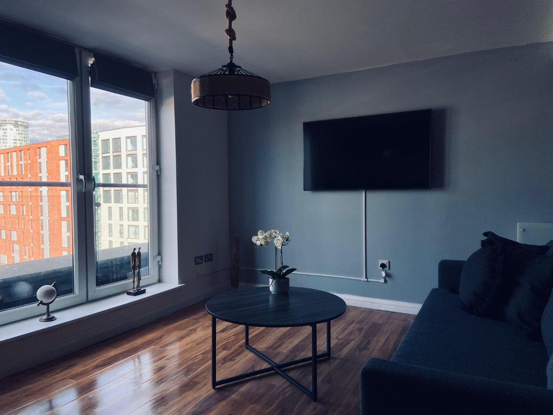 2 Bedroom Top Floor City View