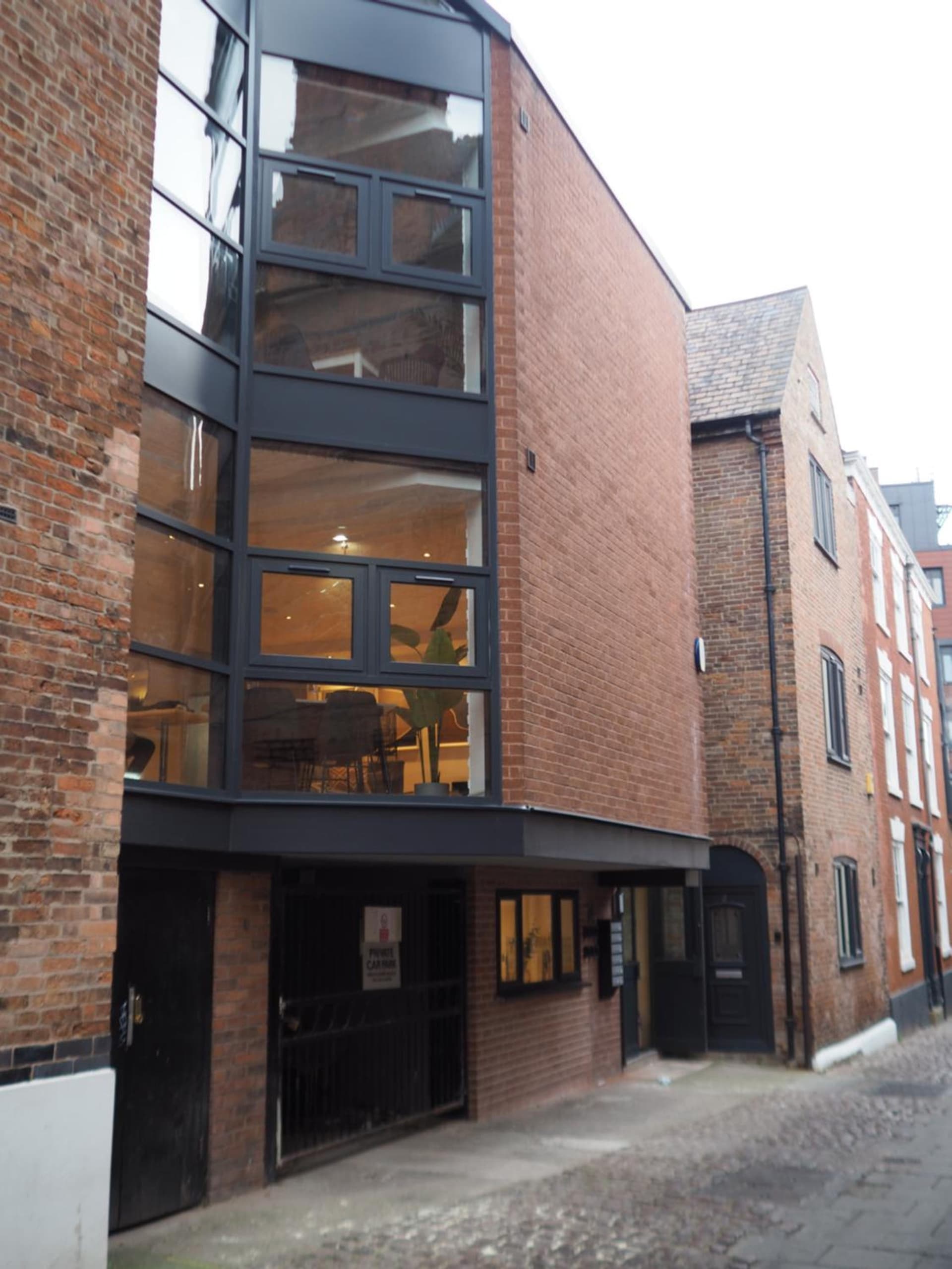 Hounds Gate Luxury Apartments by 1508 Stays