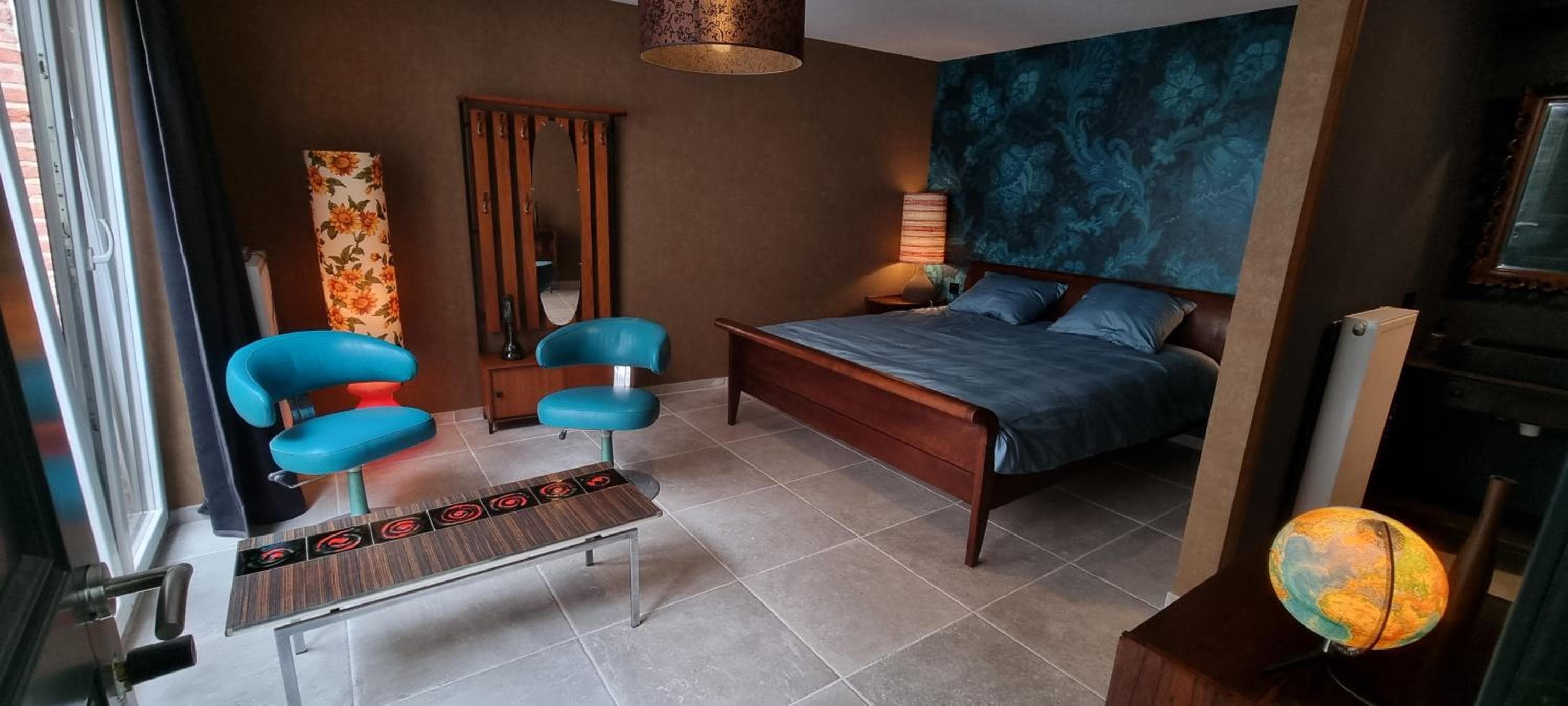 La Chèvre Folle - Stay in Style with FREE basic SELFSERVICE breakfast