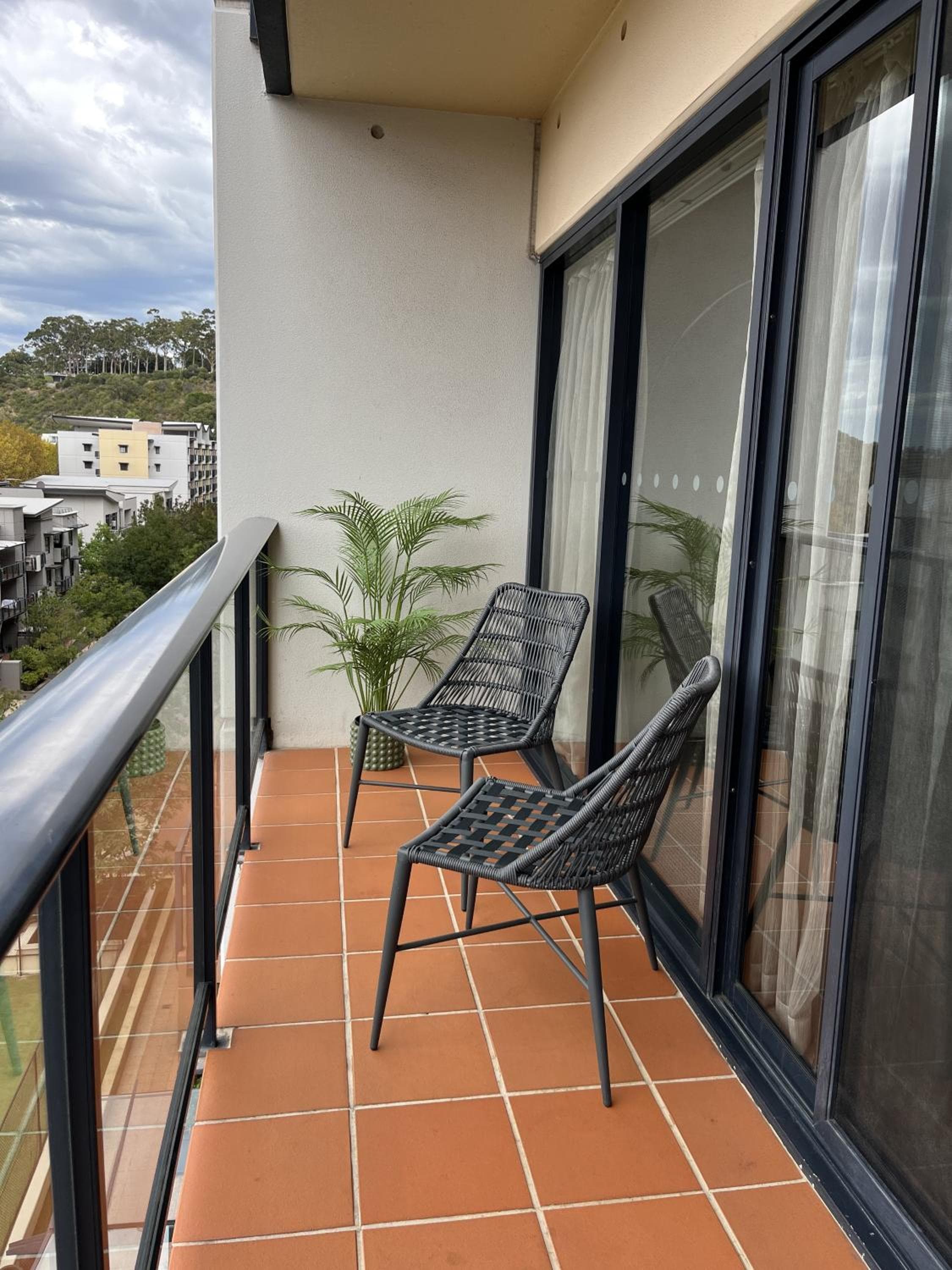 501 Sky High CBD Style with ParkingPool