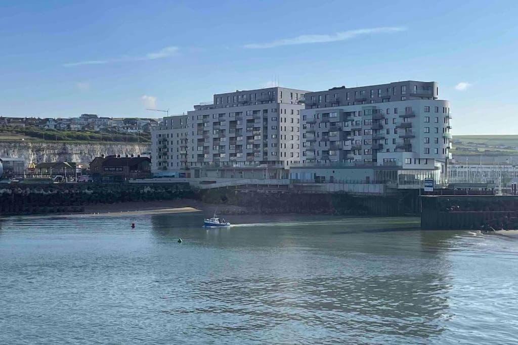 Comfortable flat close to the beach