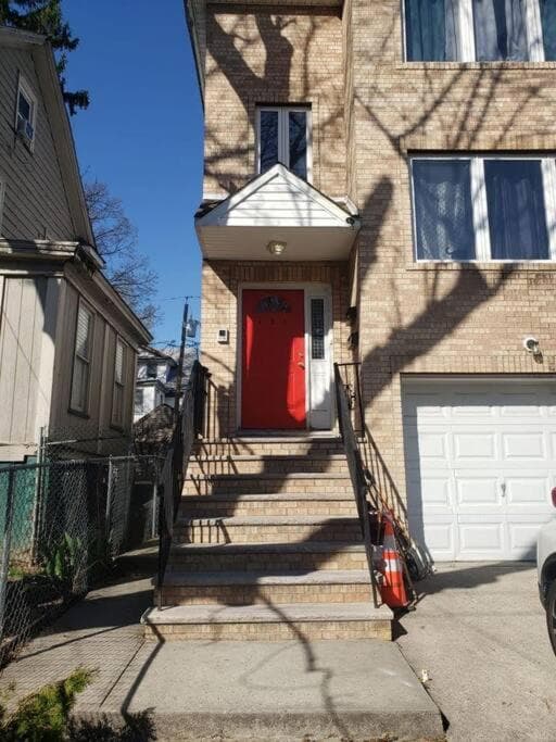 Spacious Cozy 2 Bedroom - Near EWR/NYC/OUTLET MALL