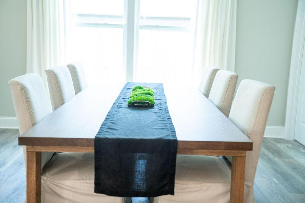BRAND NEW: Urban Oasis 5 min from Mercedes Benz