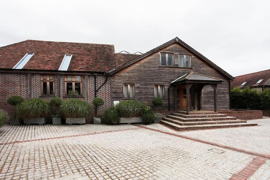 Whytings Stud Barn 2