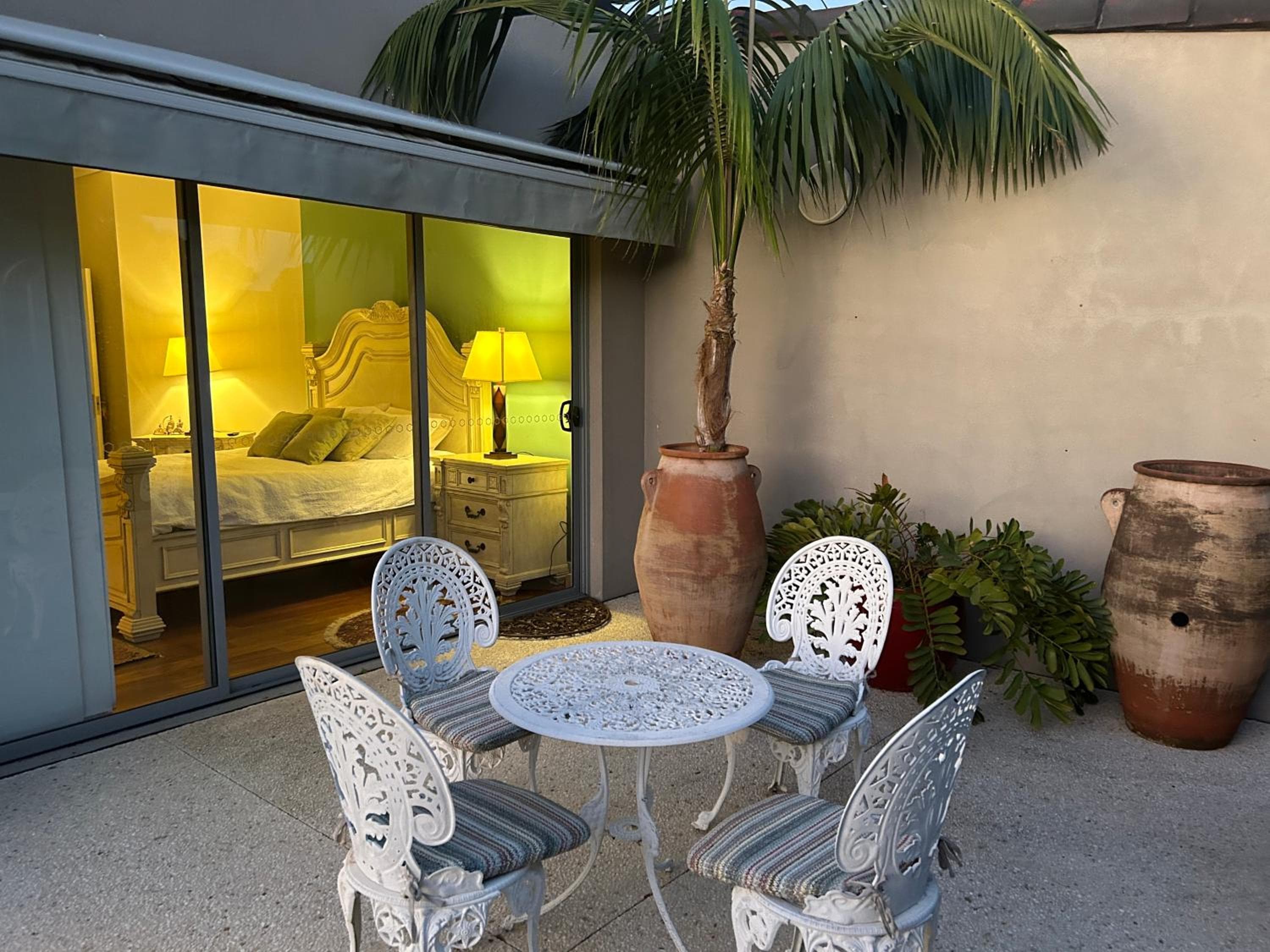 Koombana Escape 5 bedroom house
