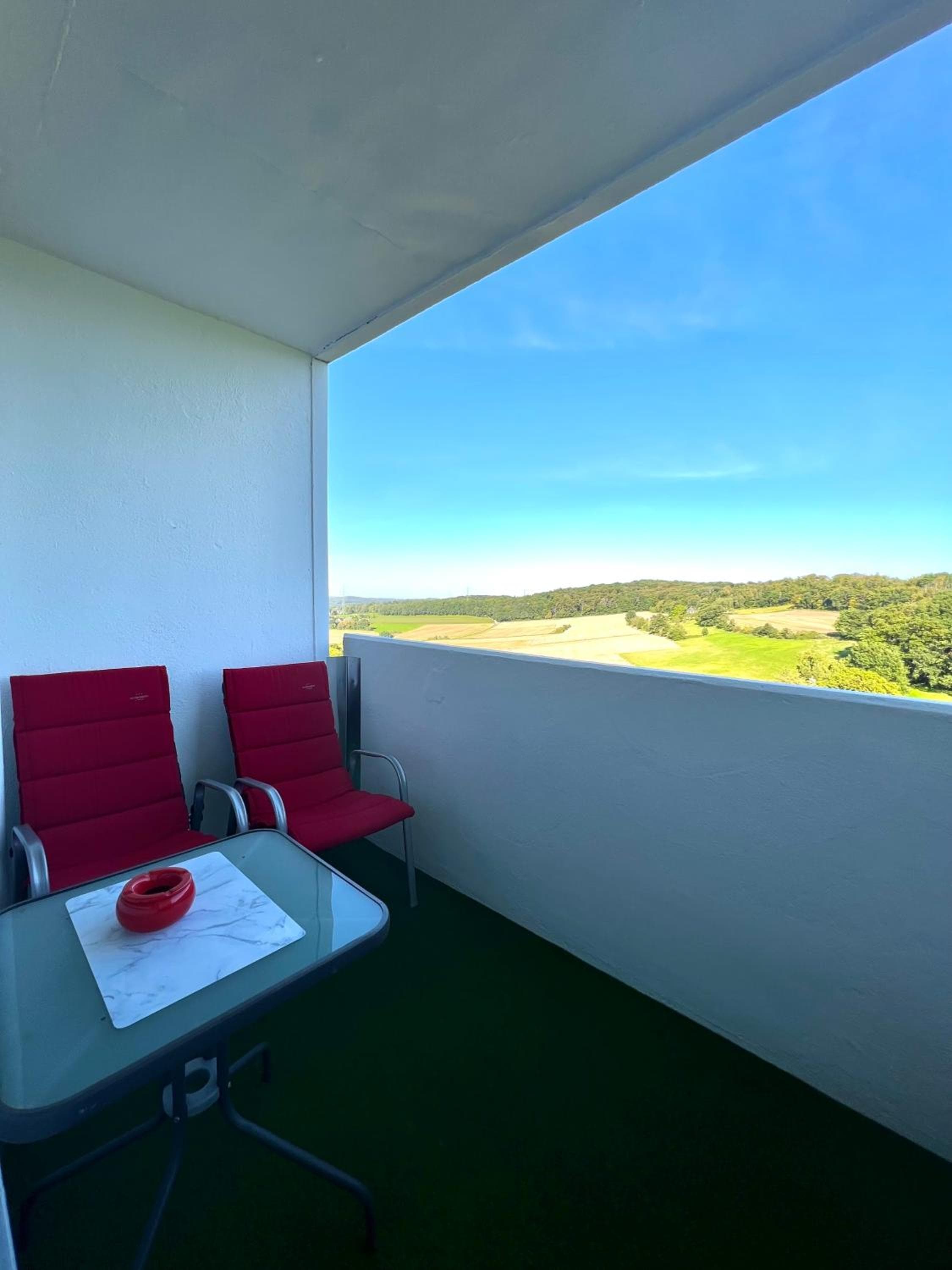 Stilvolles Apartment mit ländlichem Ausblick