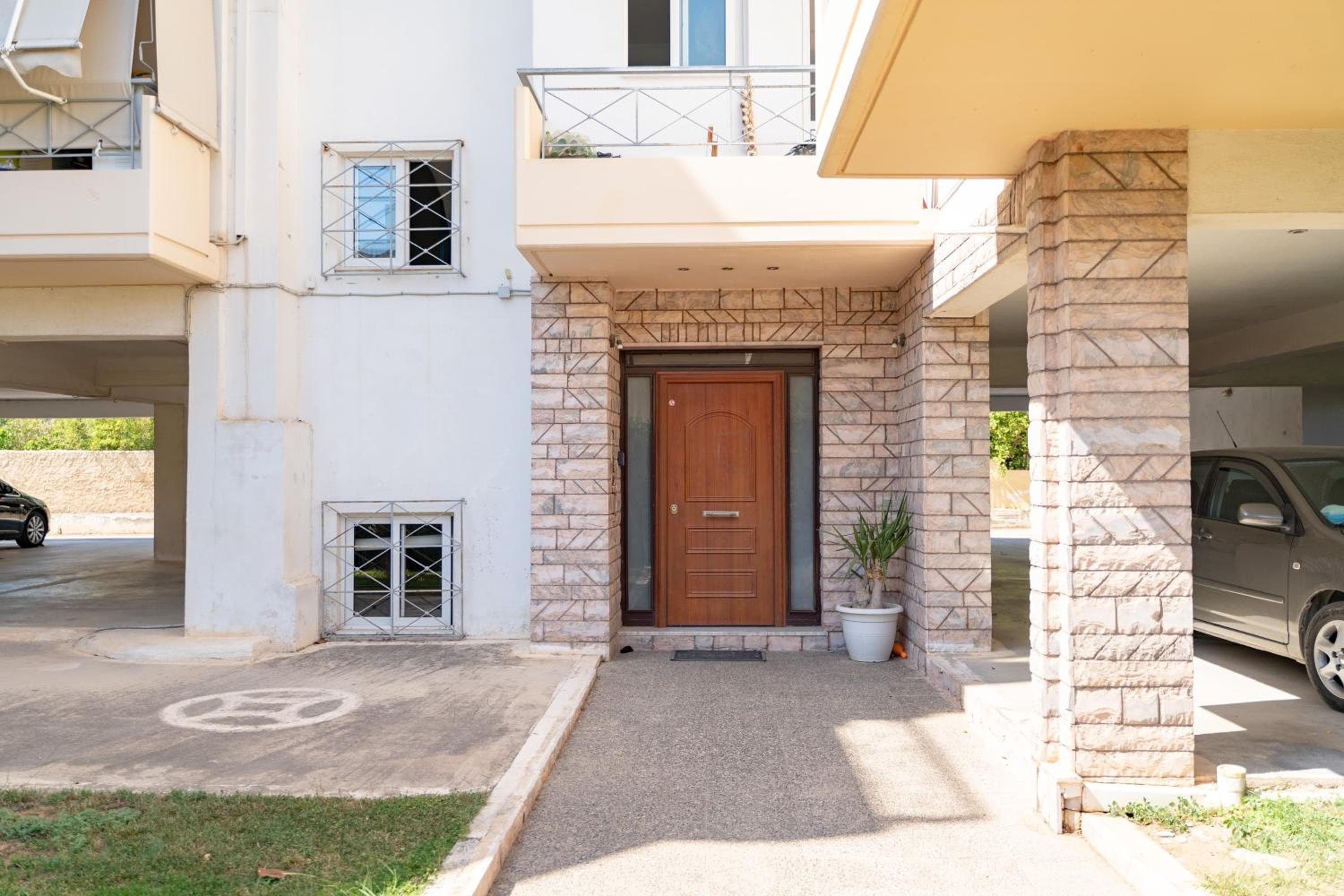 Koropi 3 bedroom Luxurious Apartment 5 pers- Angel House