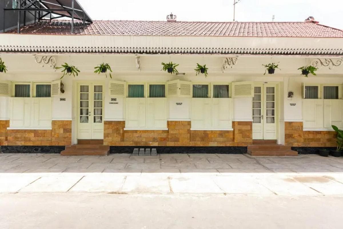 RedDoorz Syariah near Titik Nol Yogyakarta
