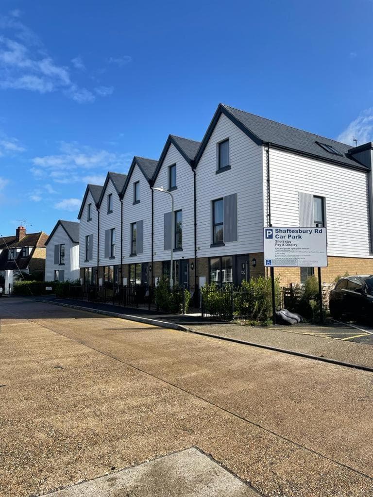 Salt Yard Apartment, Parking and Terrace, Whitstable