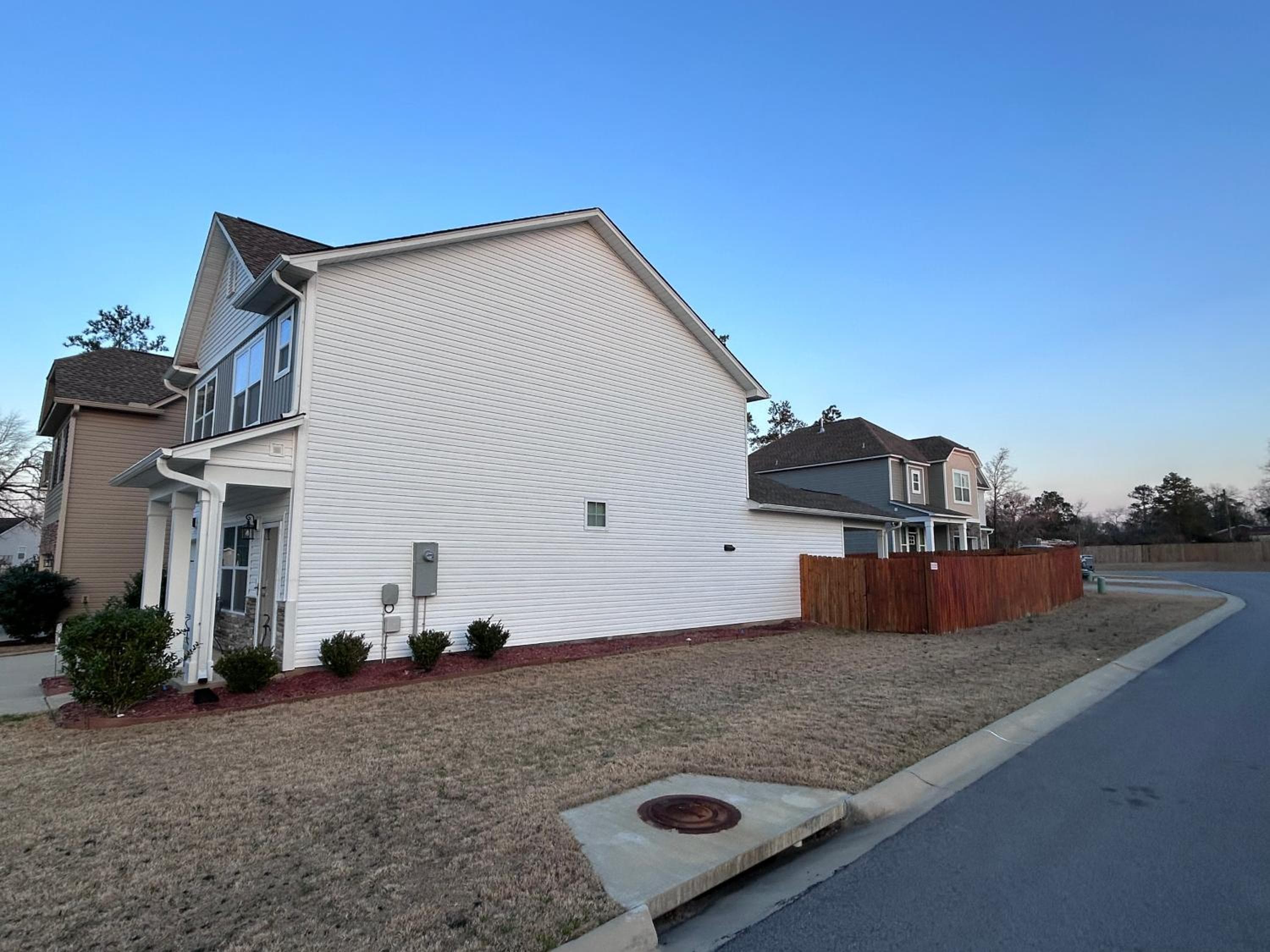 Beautiful new 4 Bdr home- in quite small community
