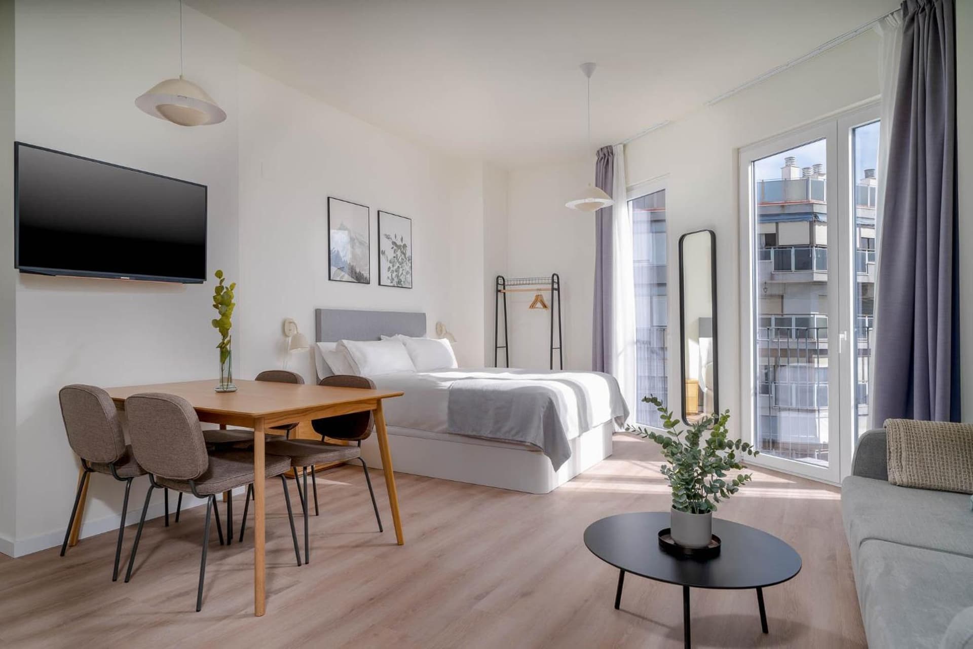 Limehome Valencia Carrer de Sant Jacint