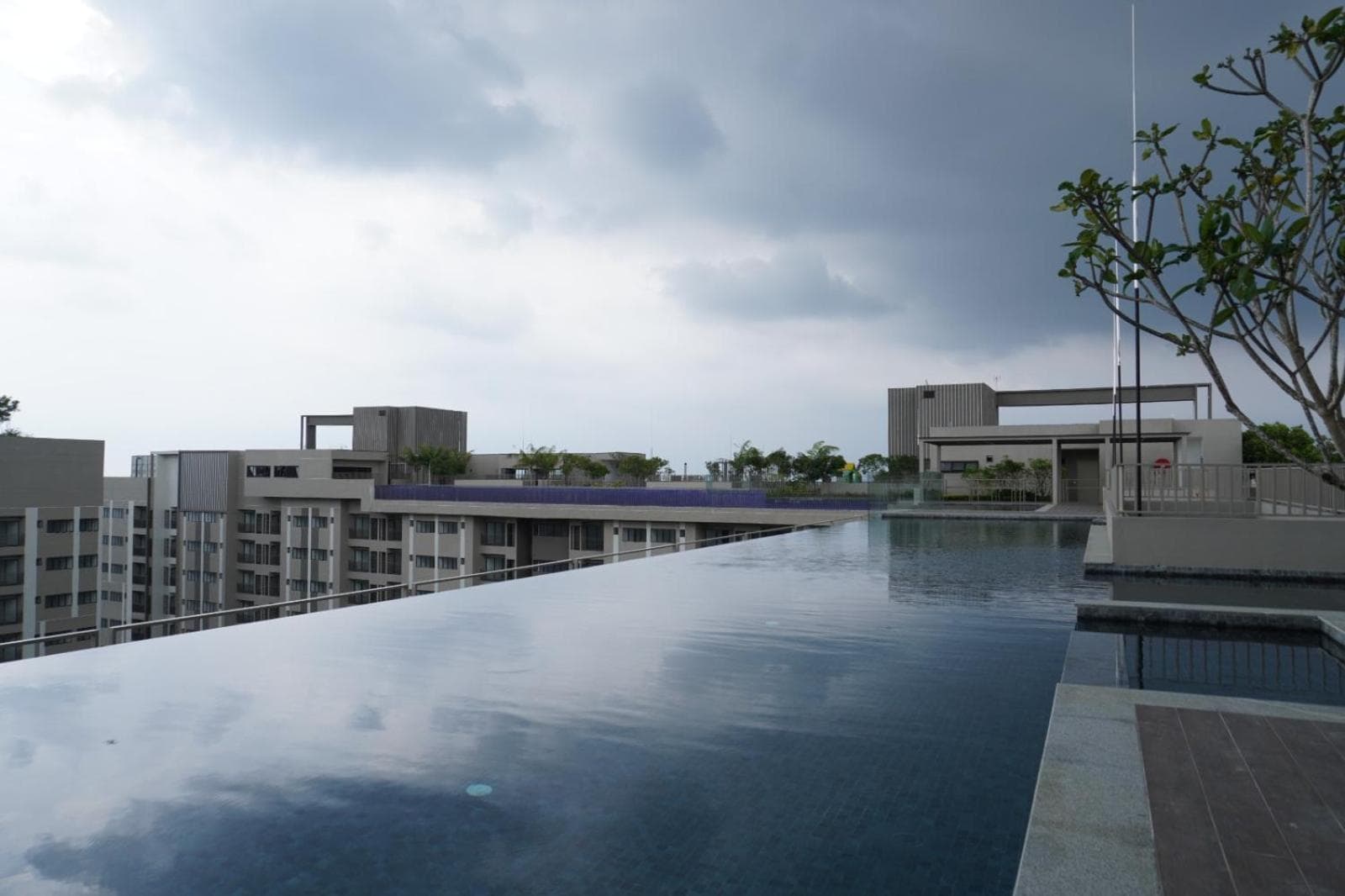 Camelia youth city nilai studio residence 5 pax.