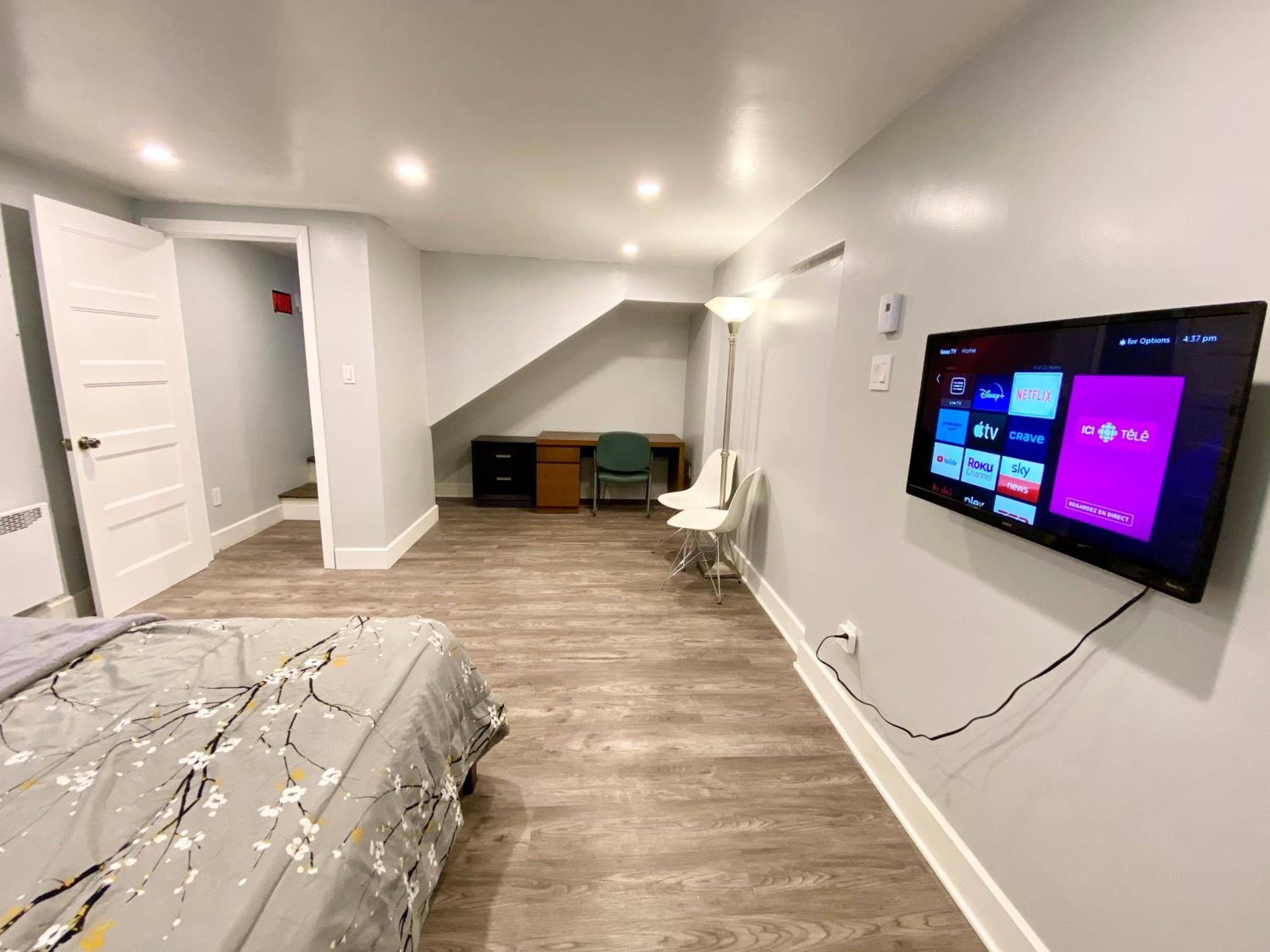 MontREAL HOMES - Affordable Rooms, Smart TV, Shared Kitchen