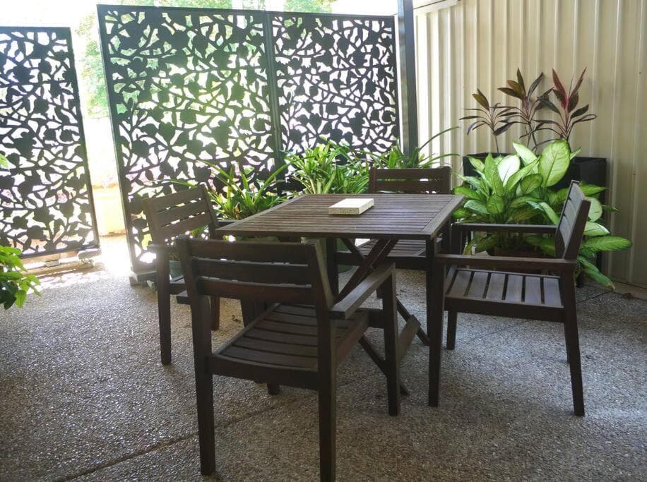 BirdCall Yeronga - Inner City Couples Sanctuary