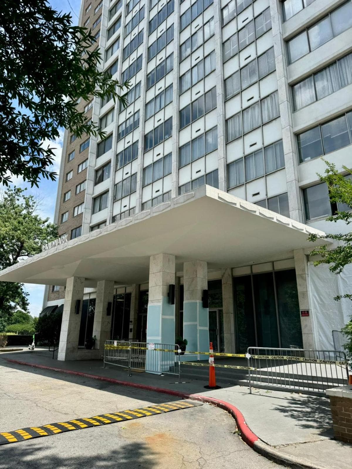 City View Newly Renovated 3 Beds with Free Parking LM