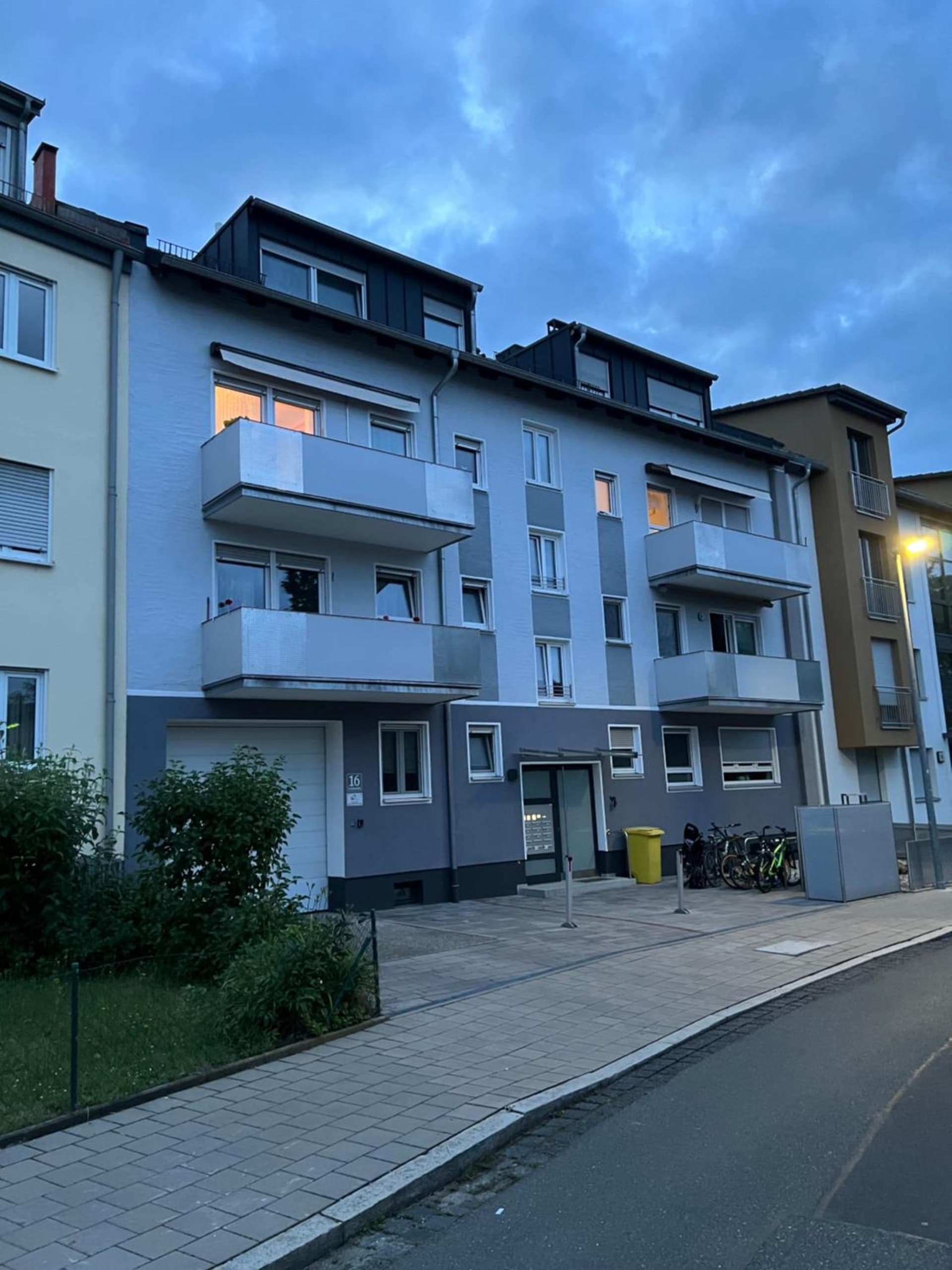Große moderne Ferienwohnung mit Klimaanlage, Parkplatz inklusive TOP !